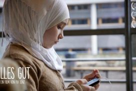 ALLES GUT Dokumentarfilm von Pia Lenz -Titelfoto Mädchen im Kopftuch mit Handy