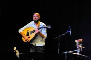 Abathar Kmash, Oud