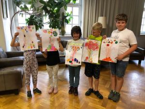 Kinder in der Tolstoi Bibliothek München