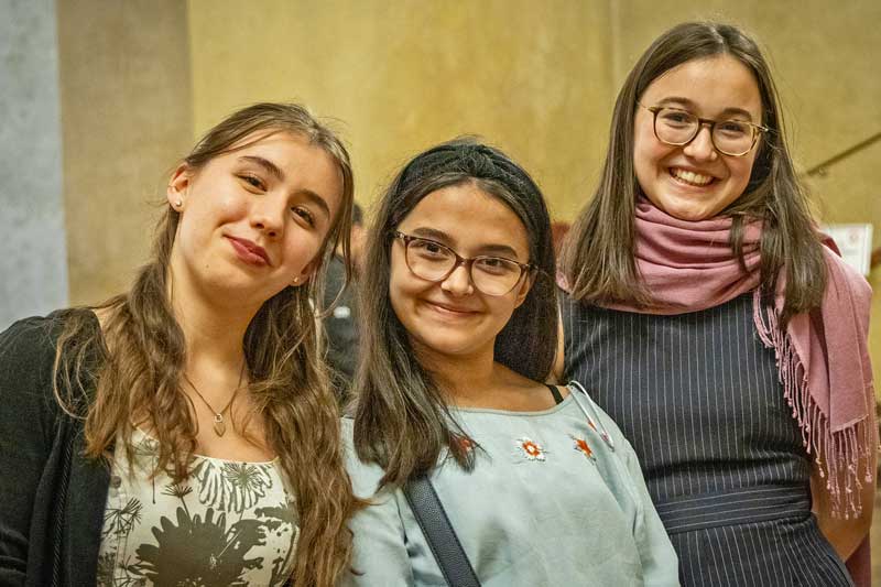 Neue Philharmonie - Besucherinnen