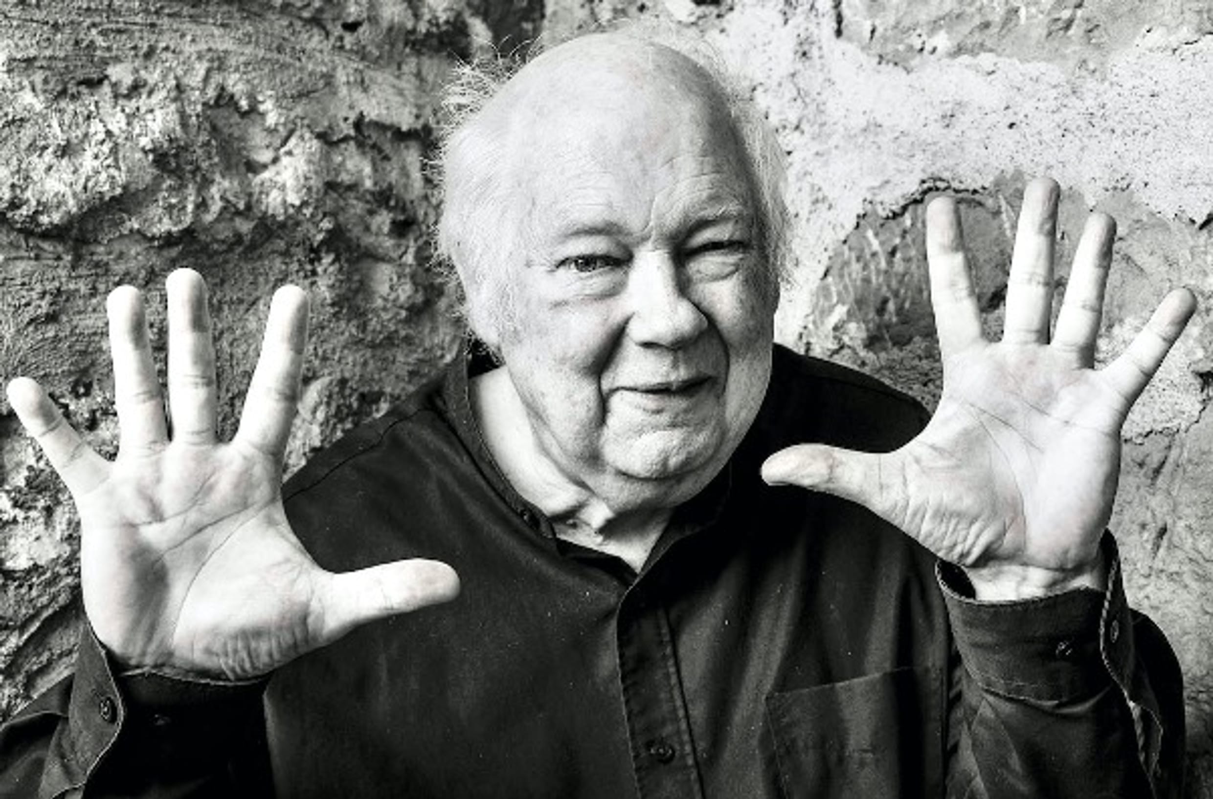 Pianist Michael Leslie